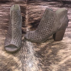 Indigo Rd Size 6 Mocha Laser Cut Out Peep Toe High Heel Booties